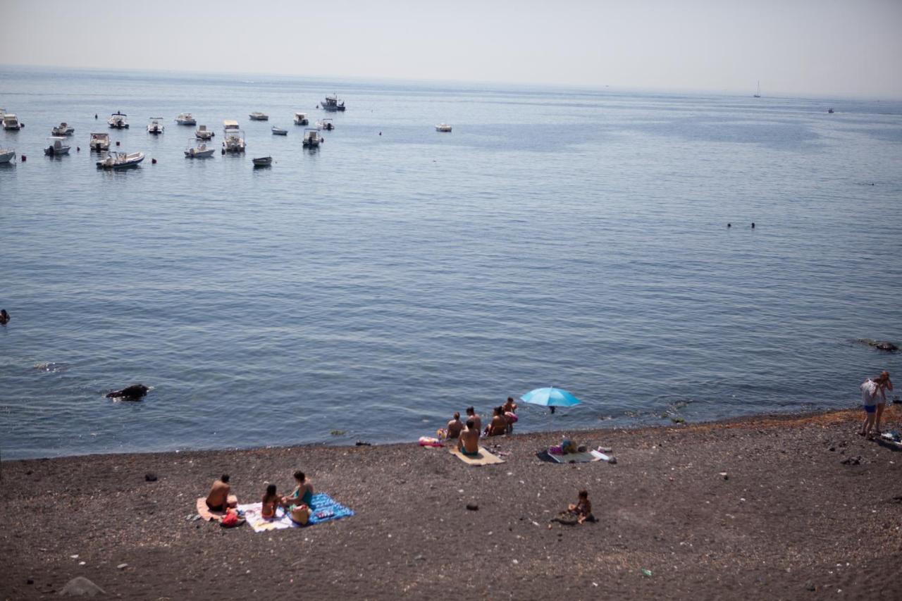 Un Tuffo Nella Baia Di Capomulini Bed & Breakfast Acireale Exterior foto