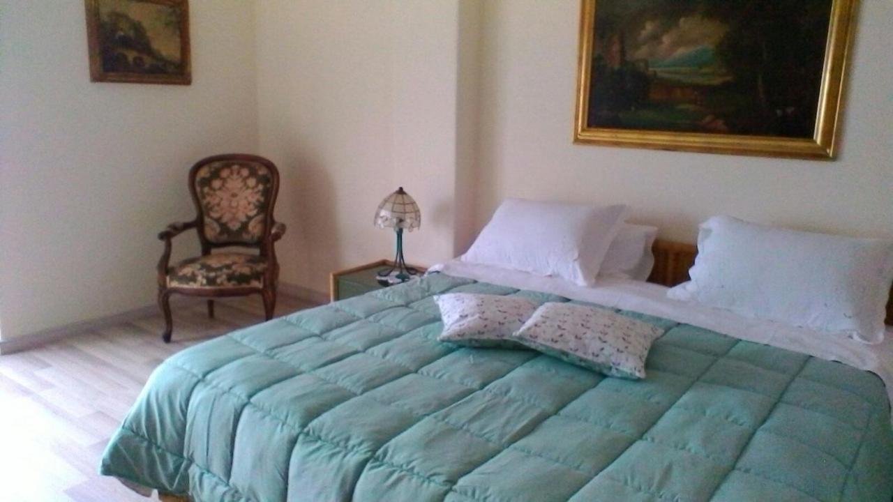 Un Tuffo Nella Baia Di Capomulini Bed & Breakfast Acireale Exterior foto
